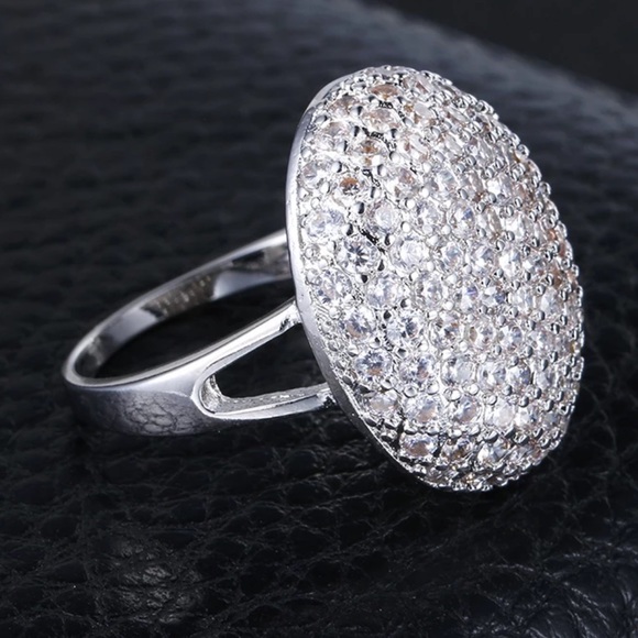 Sterling silver oval shape ring - Picture 2 of 4